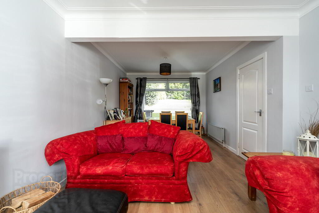 54 Glenholm Drive 6 of 20