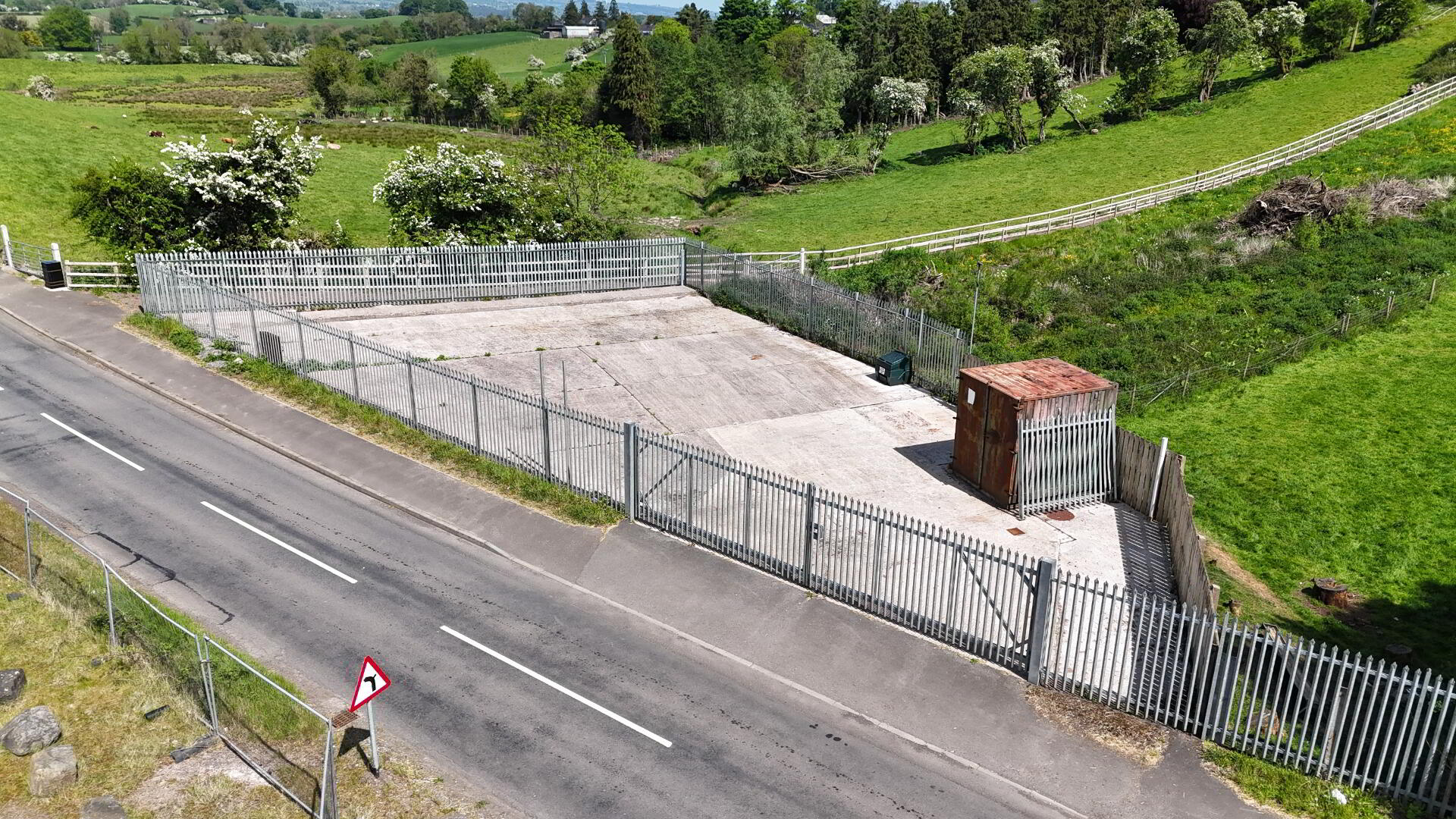 Commercial Yard, Fintona Road 3 of 11