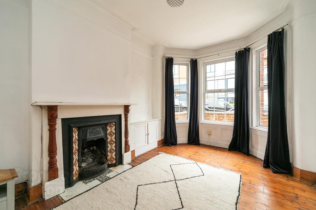 1 Adelaide Avenue 4 of 30