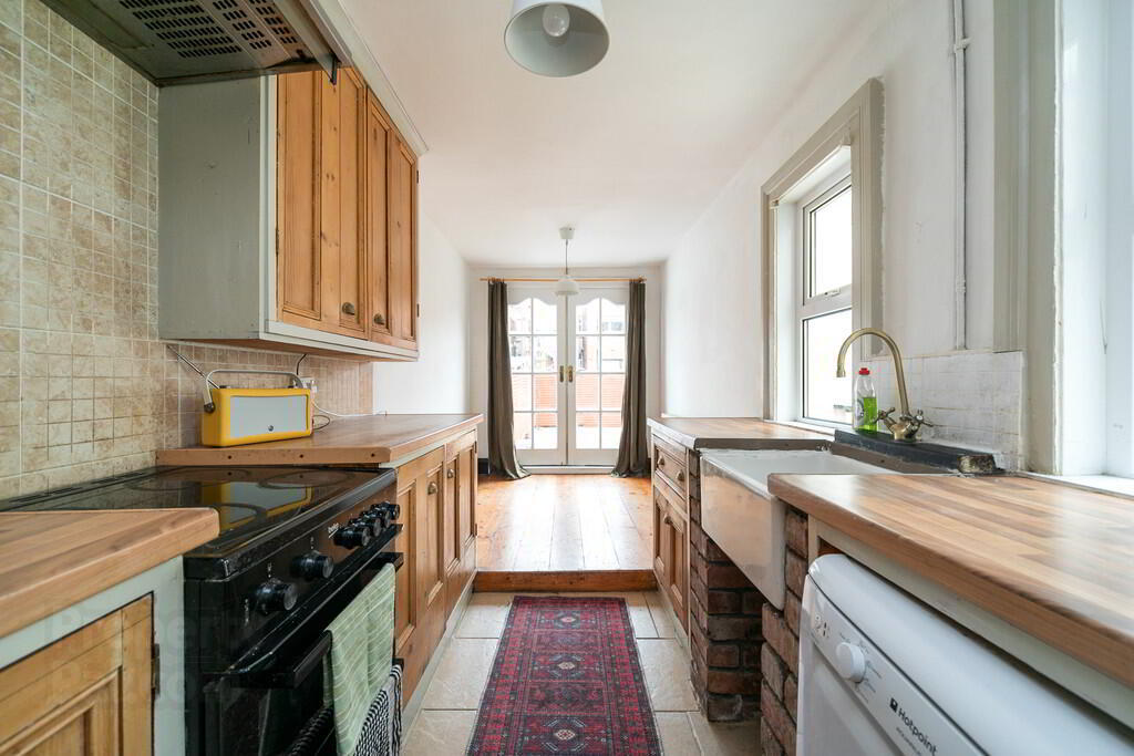 1 Adelaide Avenue 10 of 30