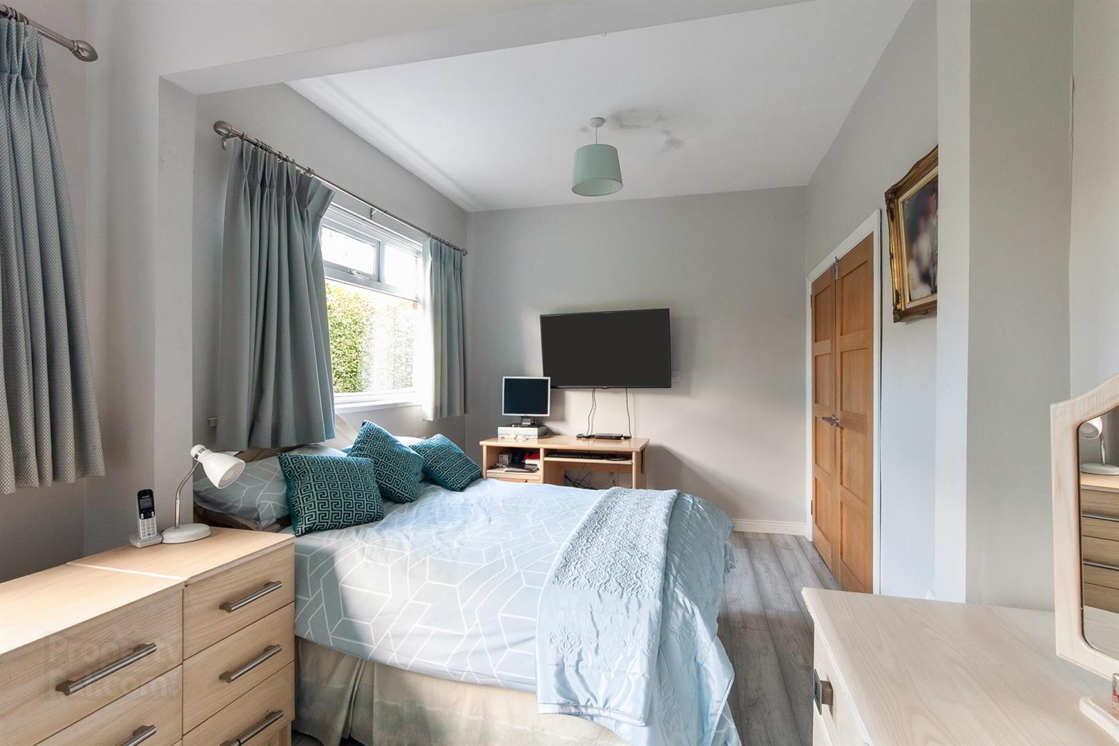 51 Glebe Road West 13 of 23