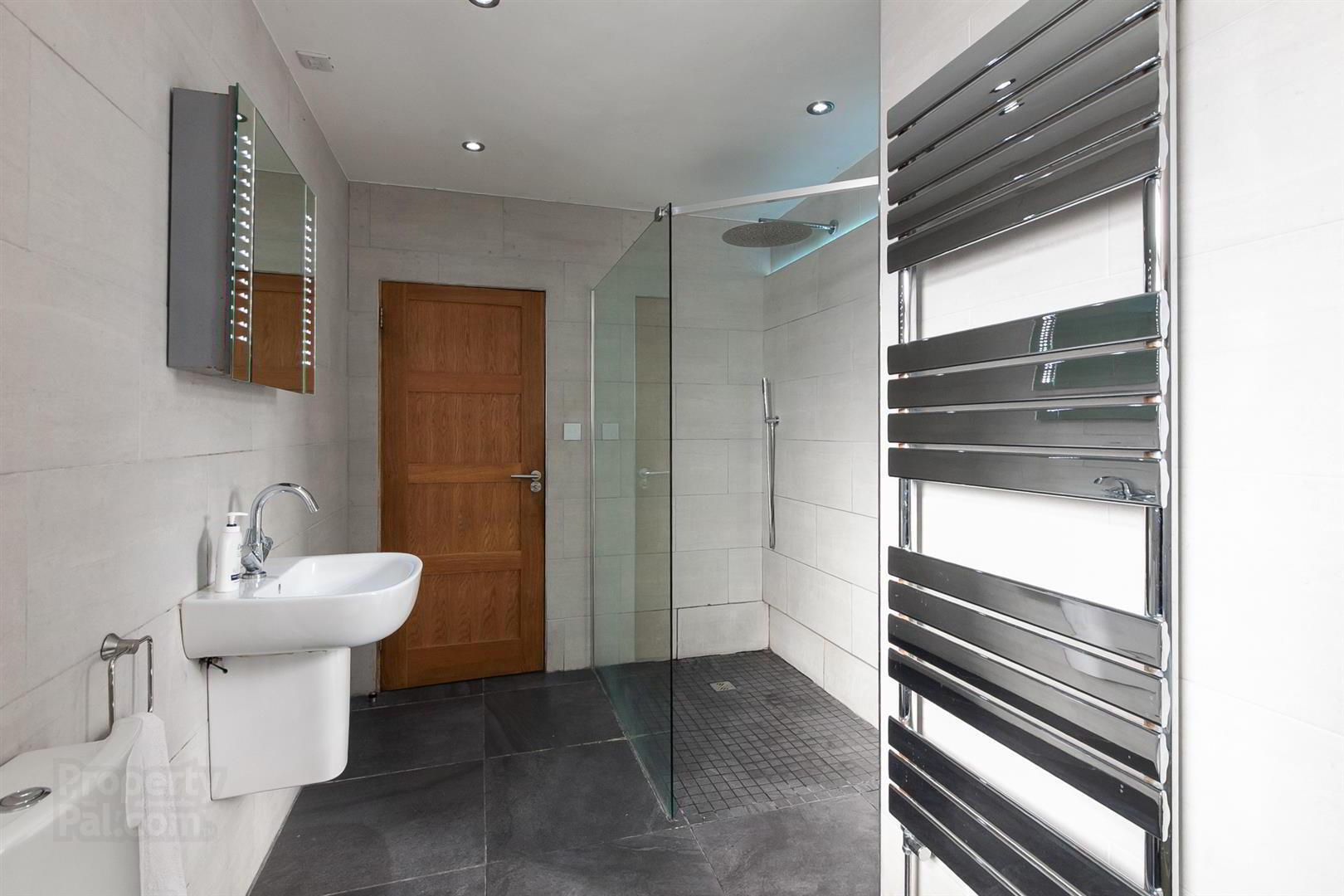 51 Glebe Road West 18 of 23