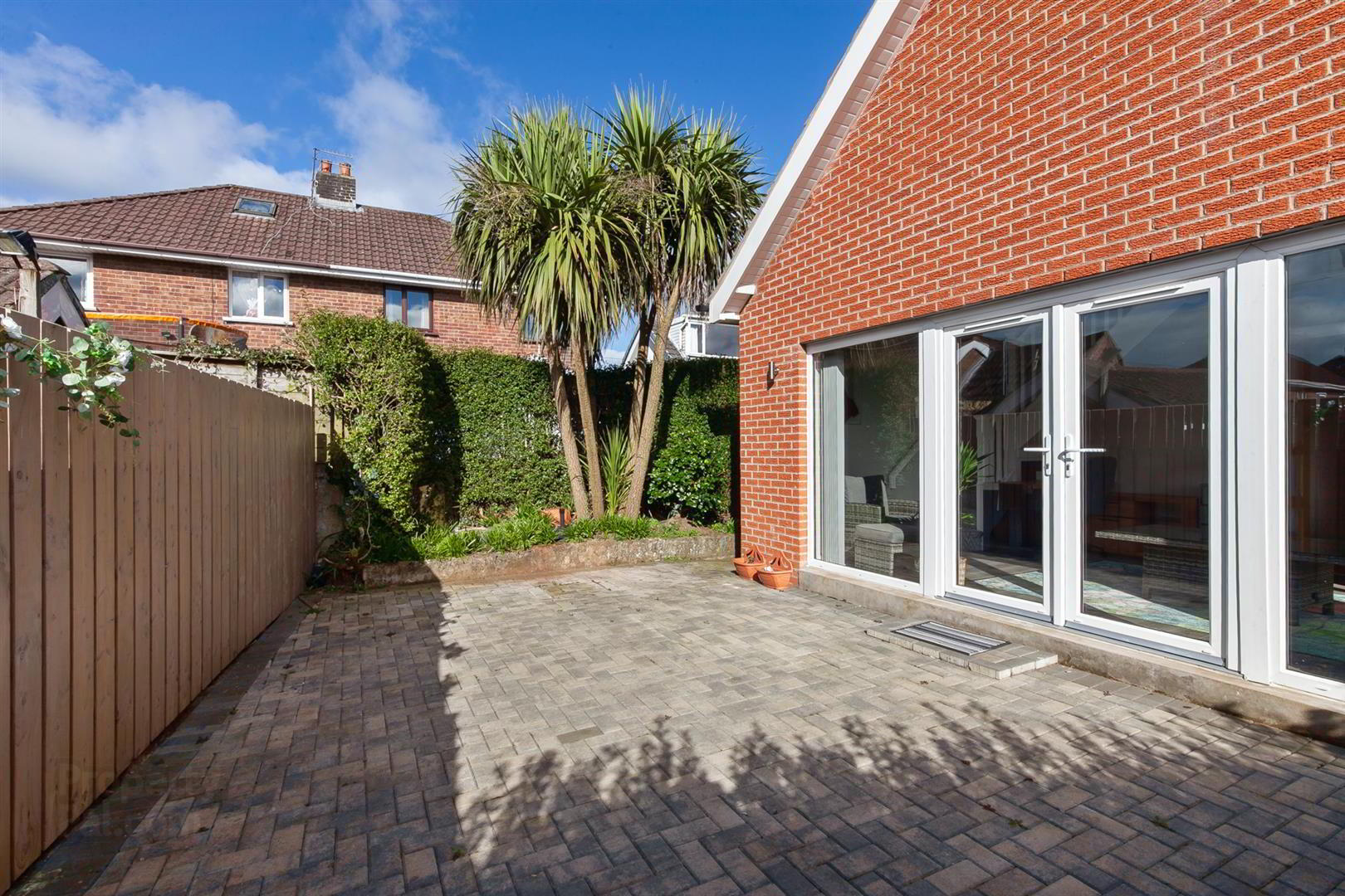 51 Glebe Road West 20 of 23