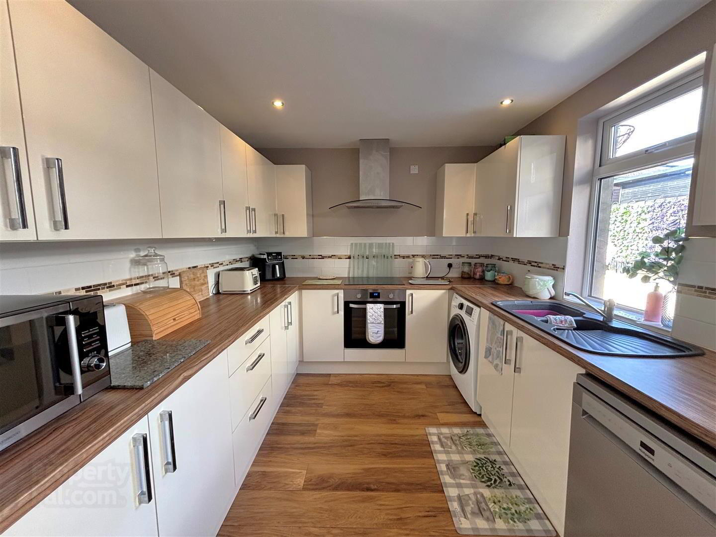116 Woodvale Road 12 of 22