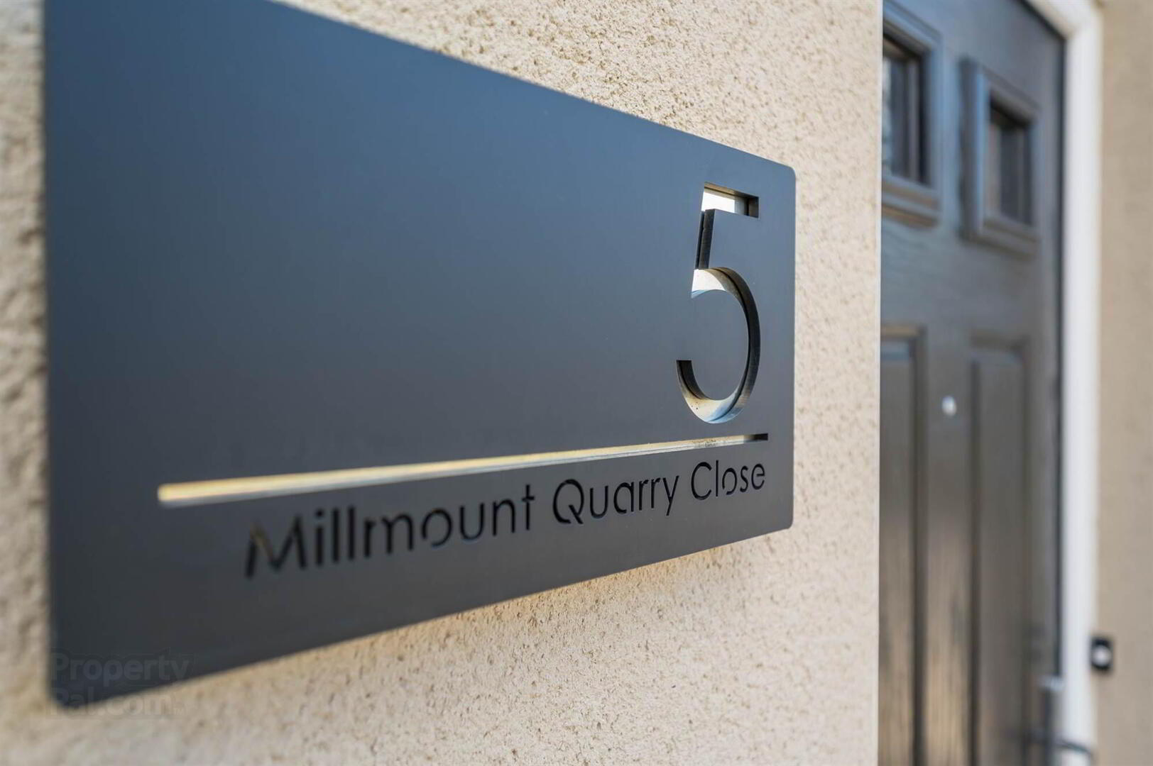 5 Millmount Quarry Close