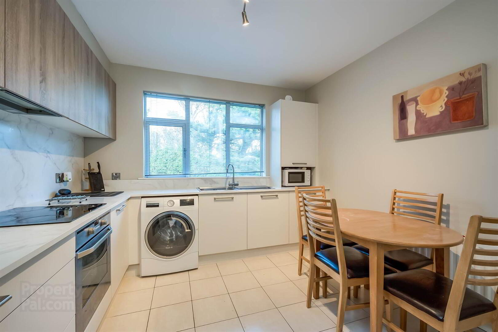 Apt 1 Pine Lodge, 3a Cherryvalley 7 of 14