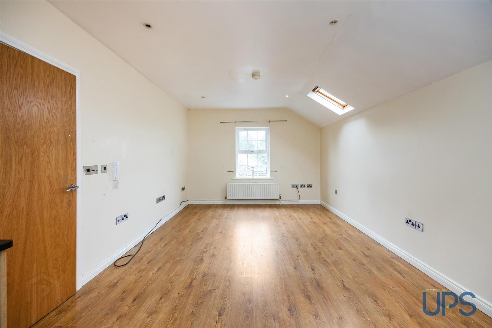 Apt 11, Woodberry Lane 8 of 23