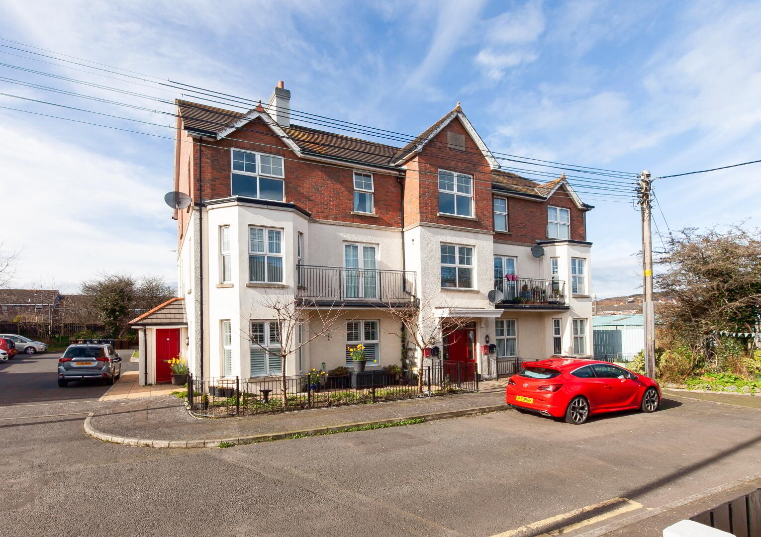 4 Berkeley Mews, 56 Alexandra Avenue