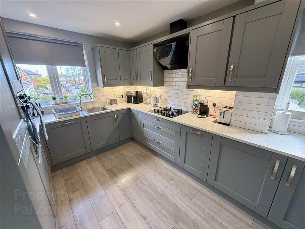 1 Ormonde Crescent 6 of 25