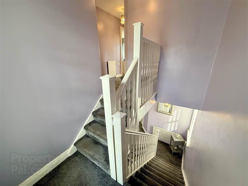 1 Ormonde Crescent 10 of 25
