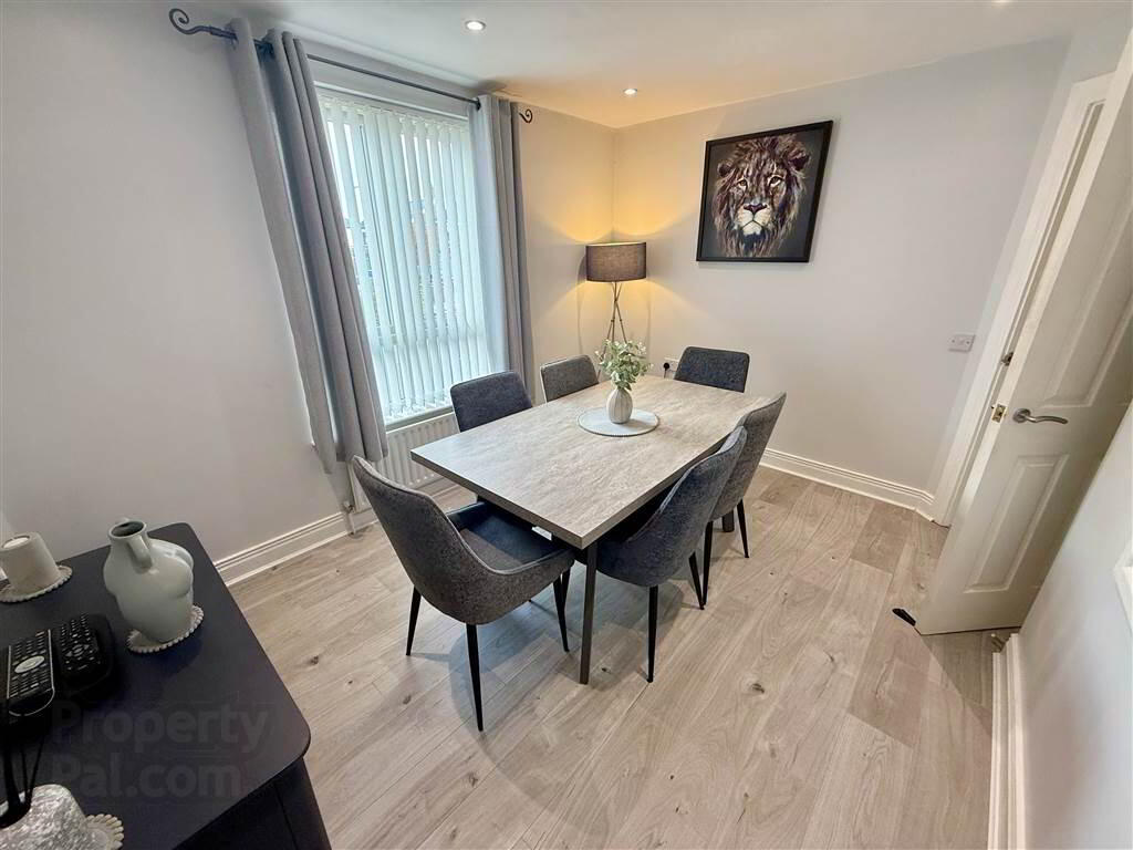 1 Ormonde Crescent 9 of 25