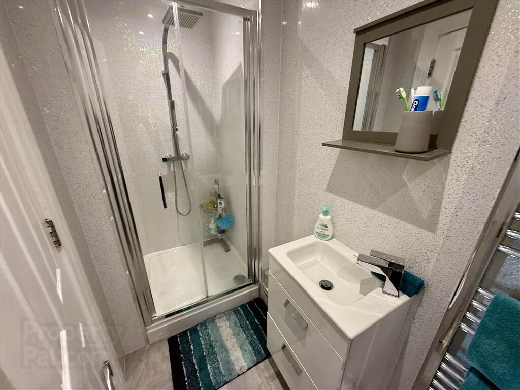 1 Ormonde Crescent 13 of 25