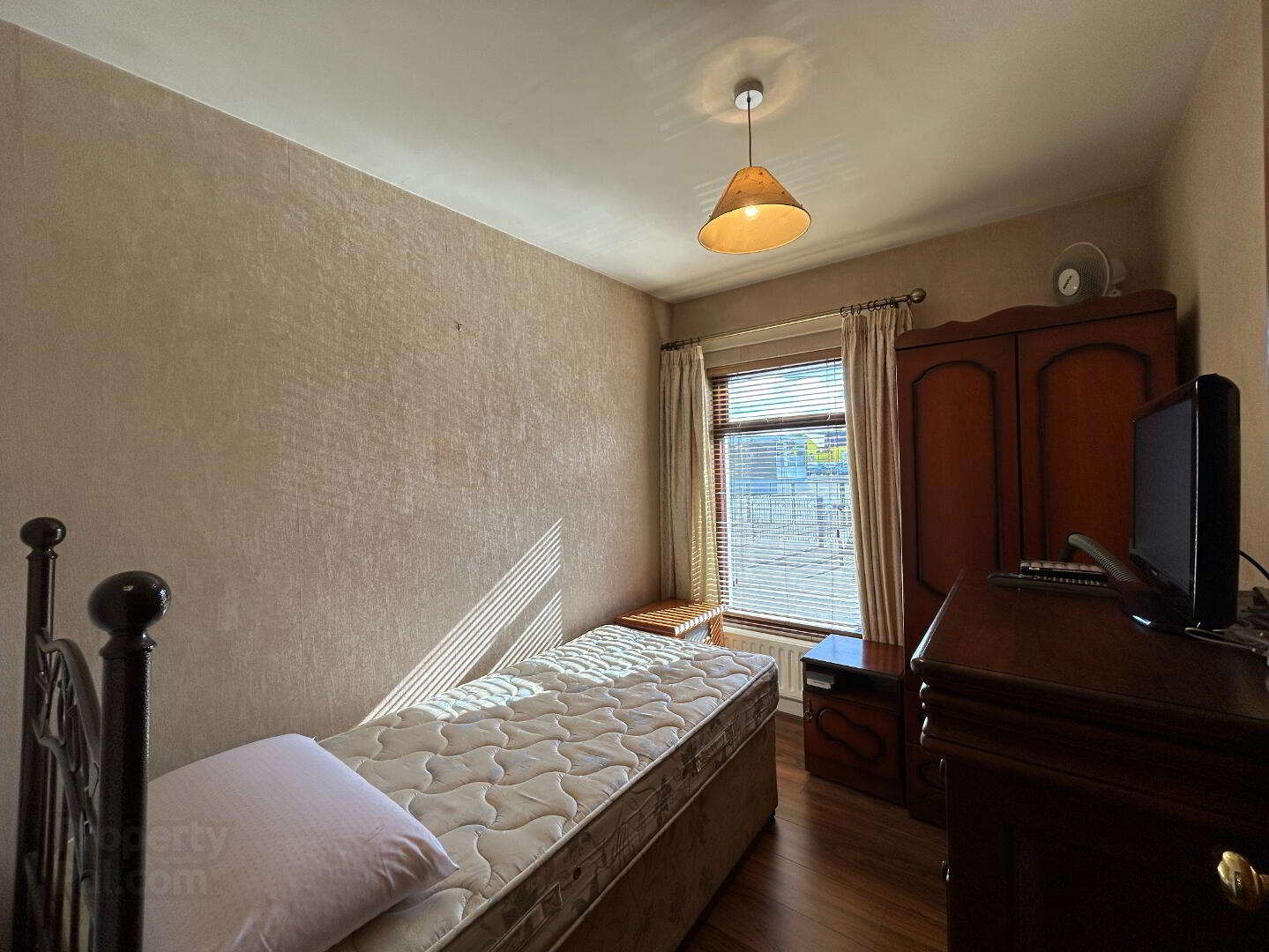 8 Castledawson Road 21 of 31