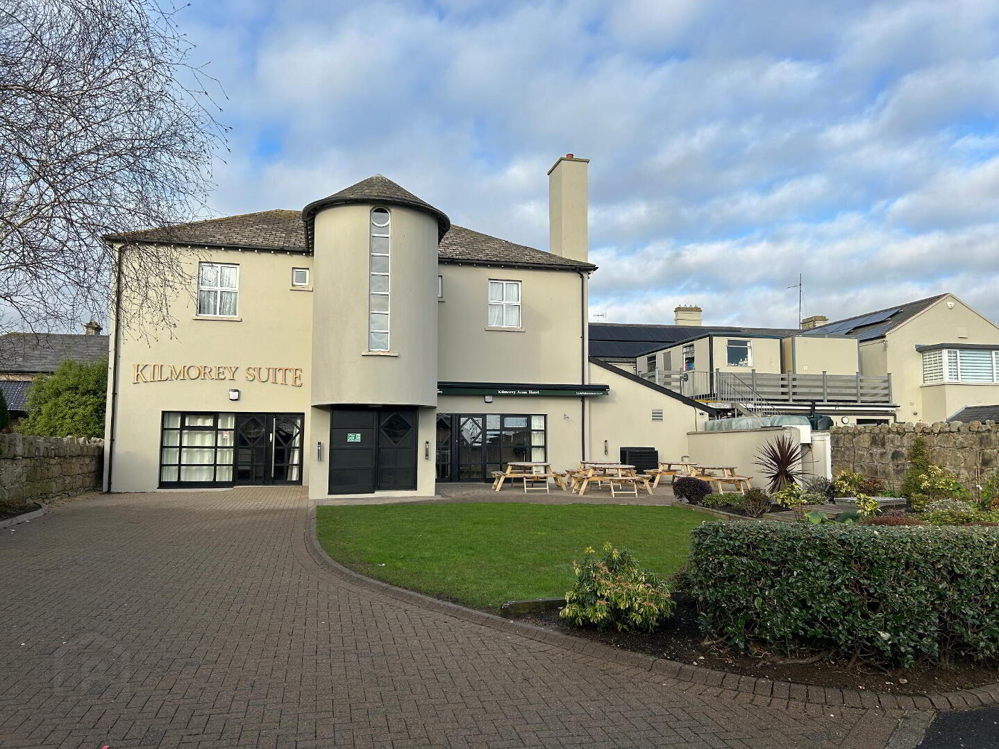 The Kilmorey Arms Hotel, 41 Greencastle Street 4 of 4