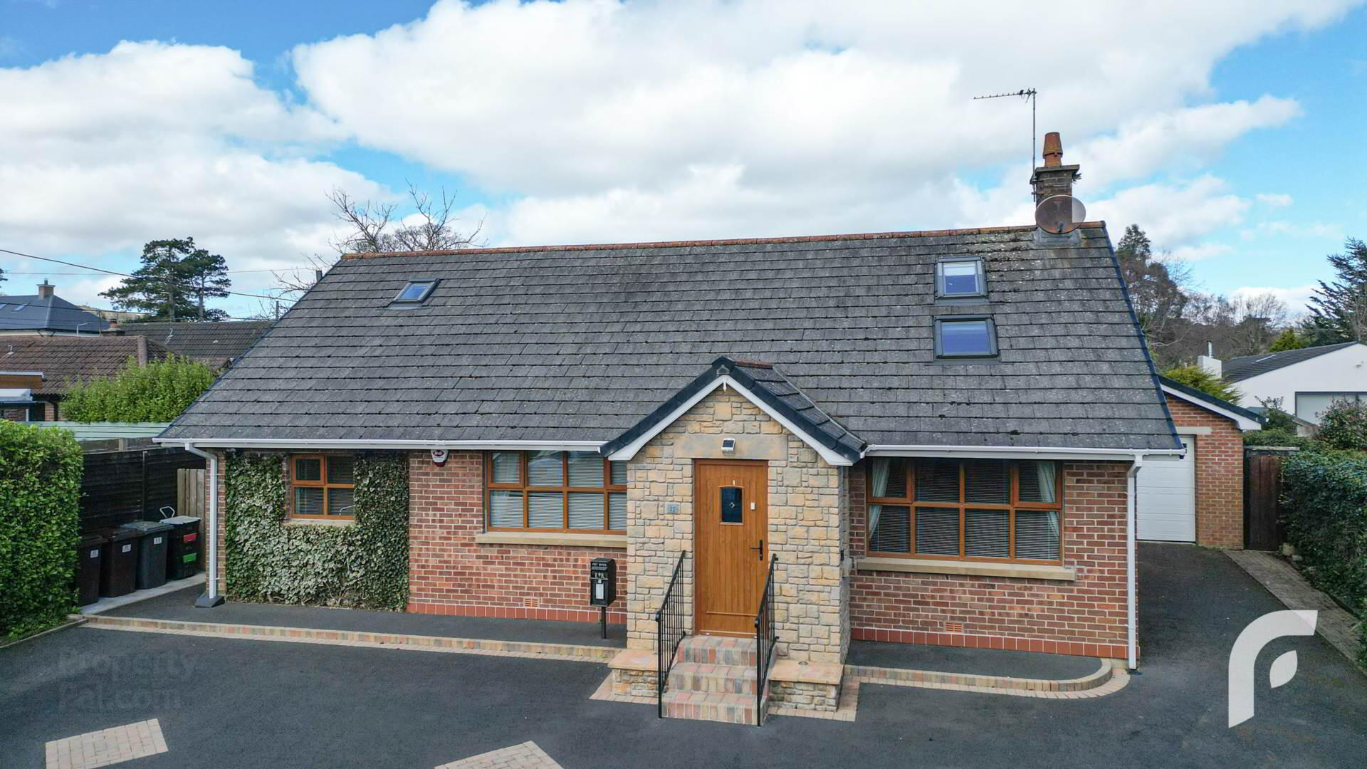 11 Old Manse Road 4 of 47
