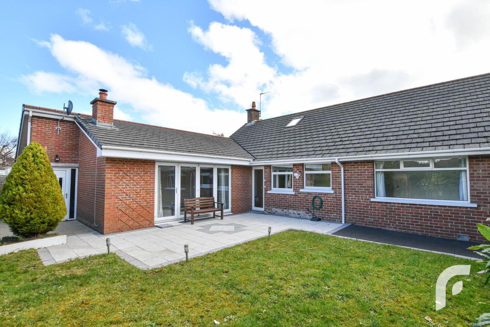 11 Old Manse Road 41 of 47