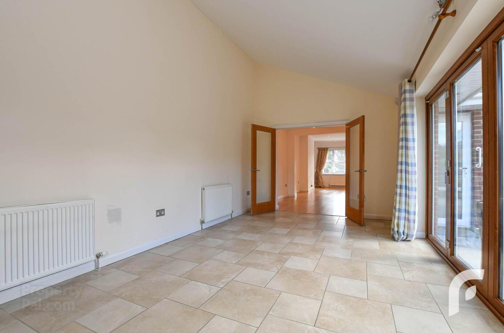 11 Old Manse Road 15 of 47