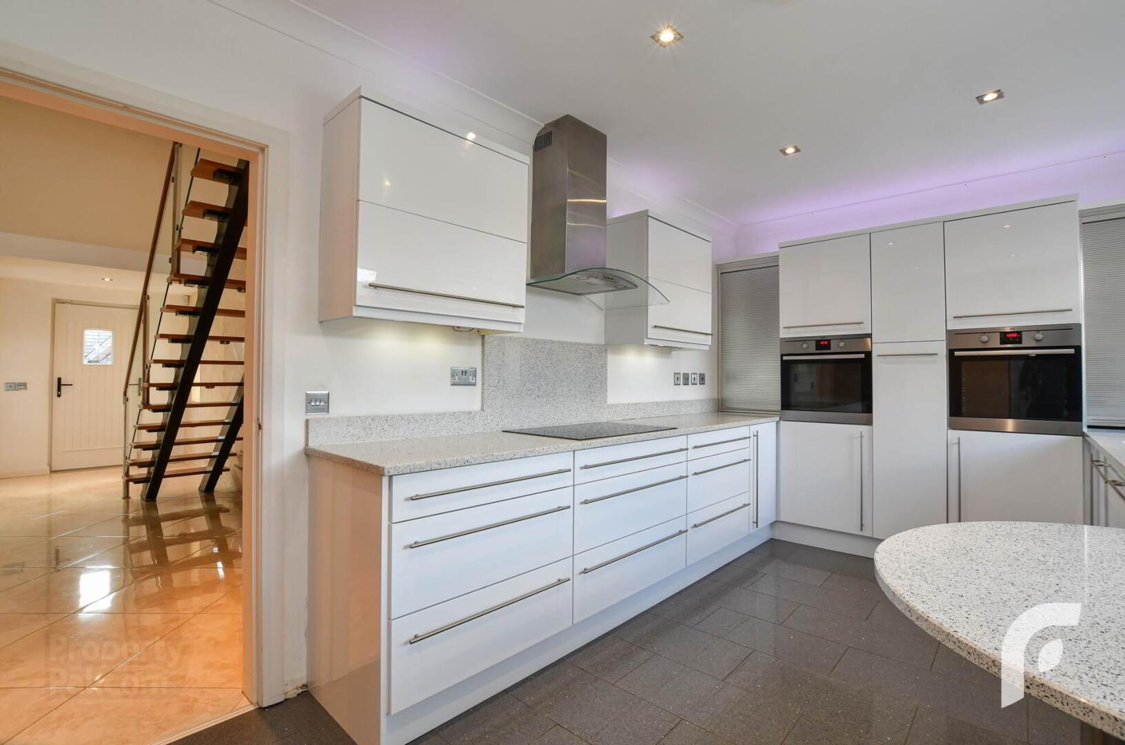 11 Old Manse Road 16 of 47