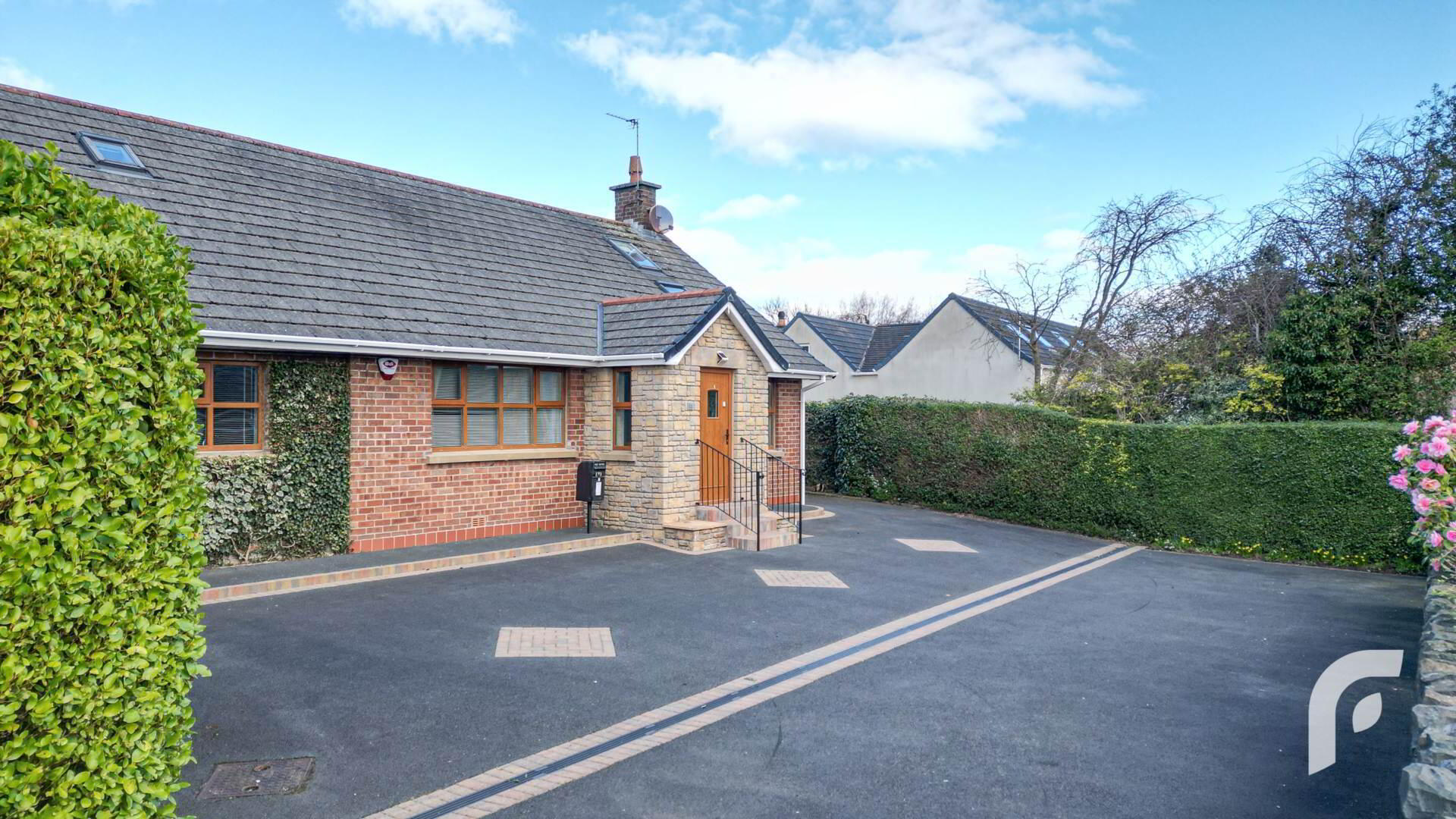 11 Old Manse Road 46 of 47