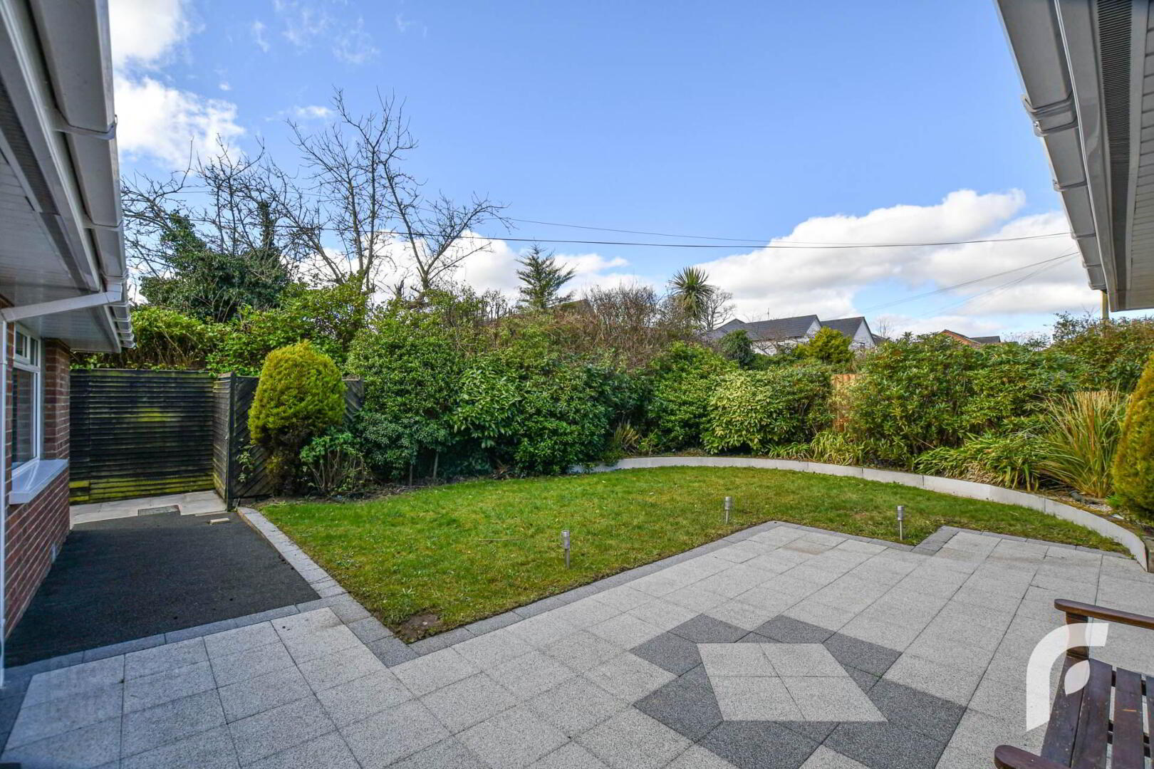 11 Old Manse Road 44 of 47