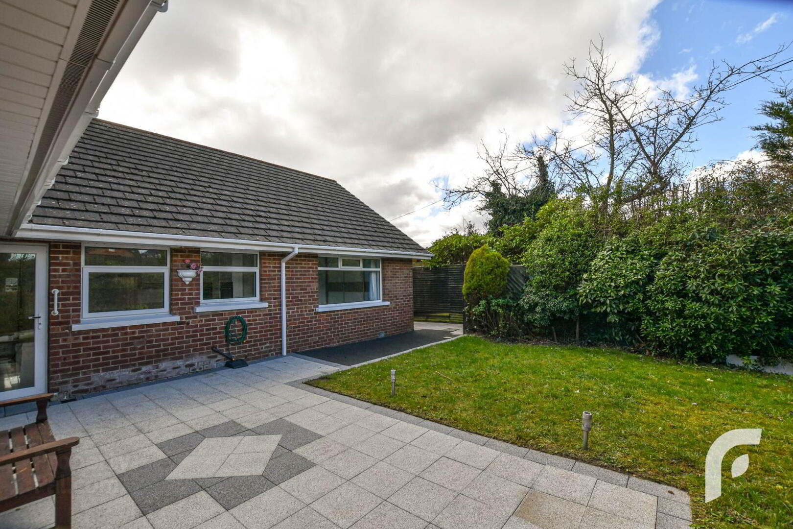 11 Old Manse Road 45 of 47
