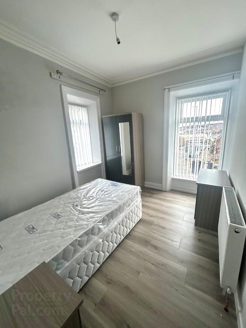 **student Property**, 1a Marlborough Terrace 10 of 14