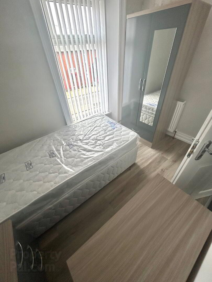 **student Property**, 1a Marlborough Terrace 13 of 14
