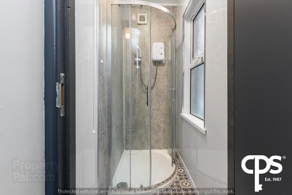 14 Chadwick Street Room 4 (short Term Let) 7 of 9