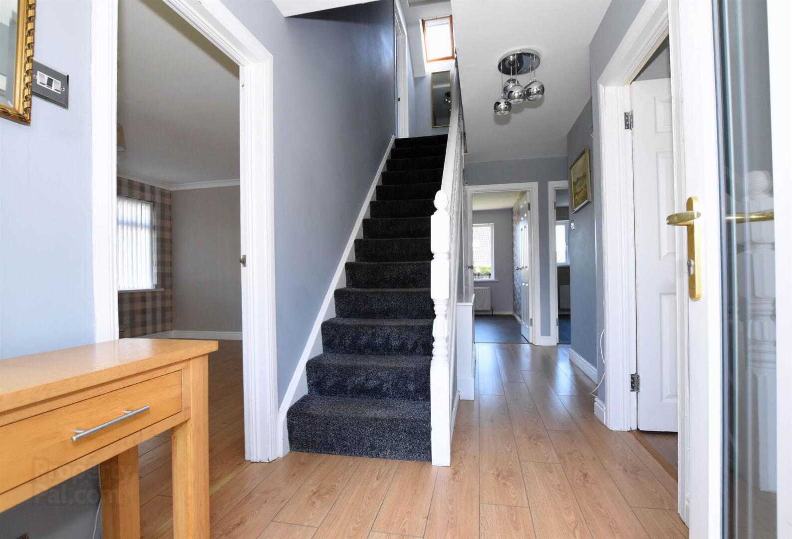 27 Beverley Mews 4 of 19