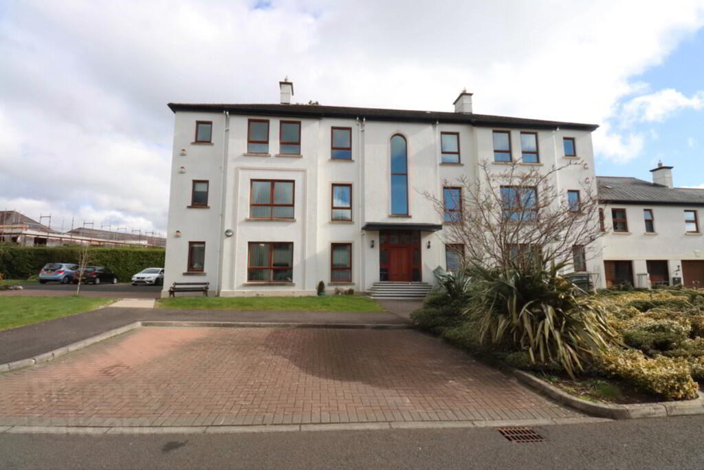 27 Glenavna 1 of 19
