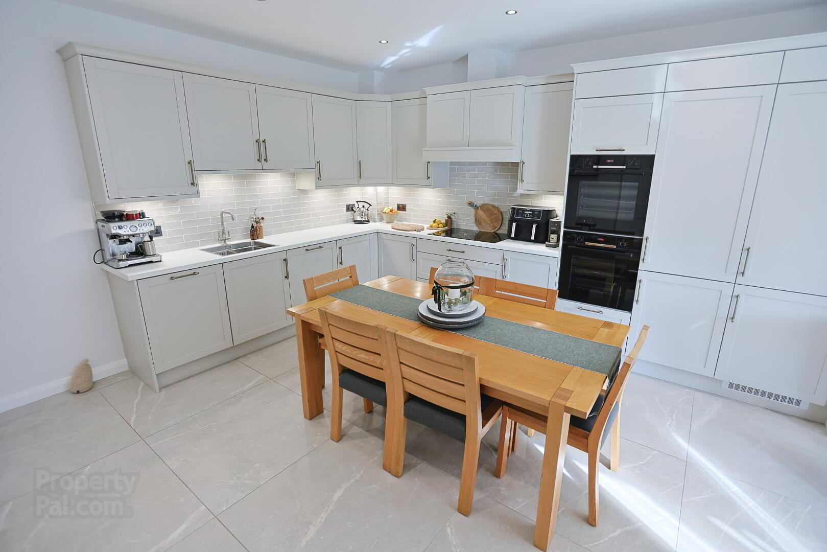 50 Blackthorn Manor 21 of 75