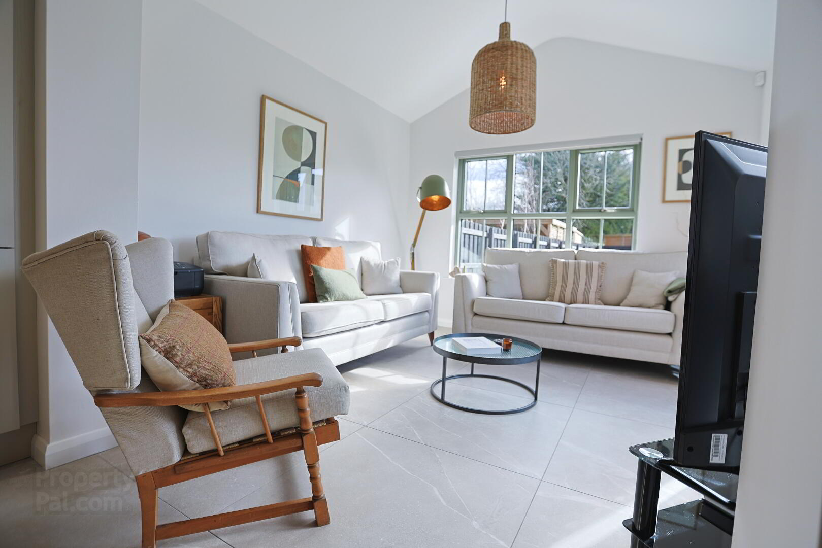 50 Blackthorn Manor 27 of 75