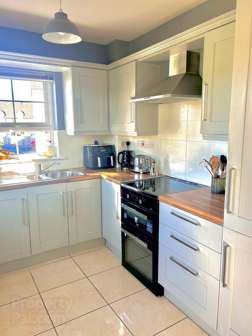 36 Linen Road 5 of 19