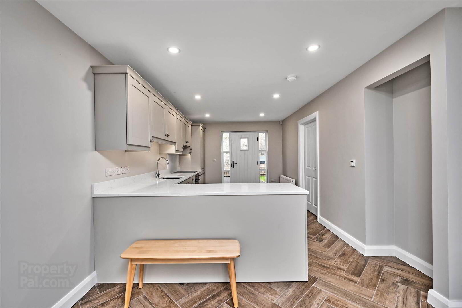 19 West Strand Drive 4 of 28