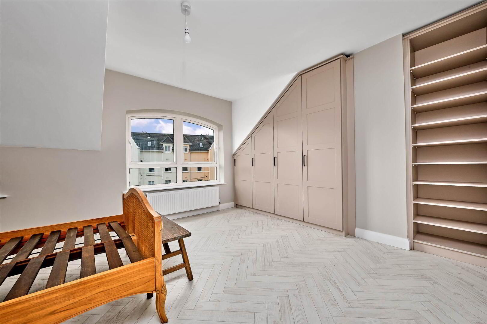 19 West Strand Drive 22 of 28
