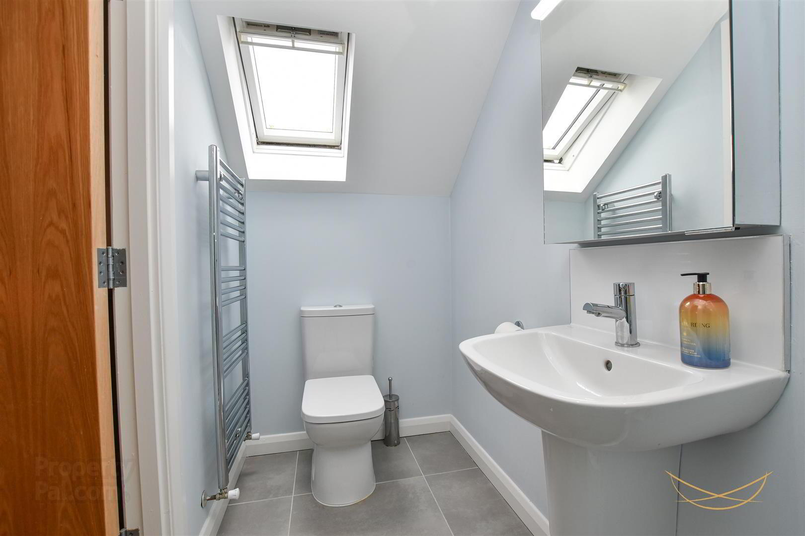 8 Rosewood Lane 44 of 51