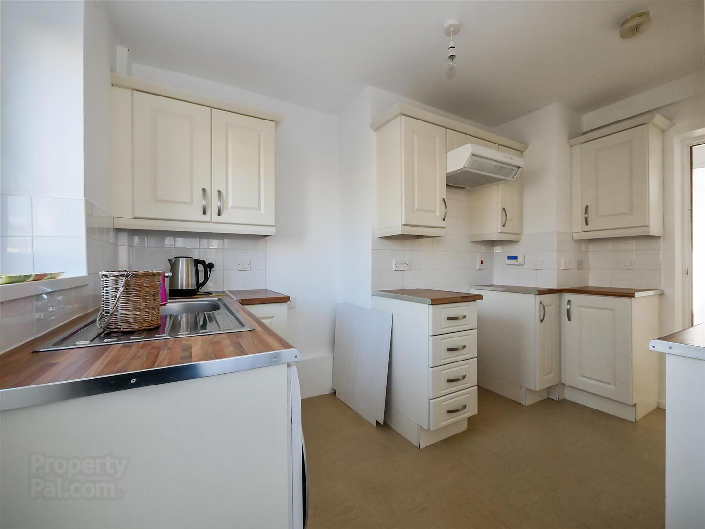 39 Annadale Flats 5 of 13