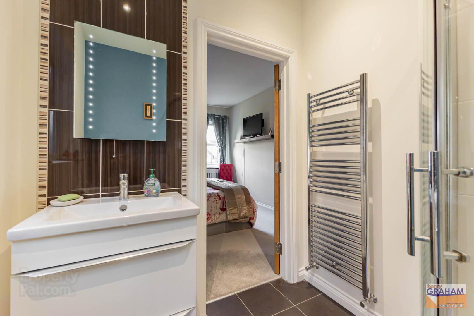 46a Wellington Park Avenue 22 of 33