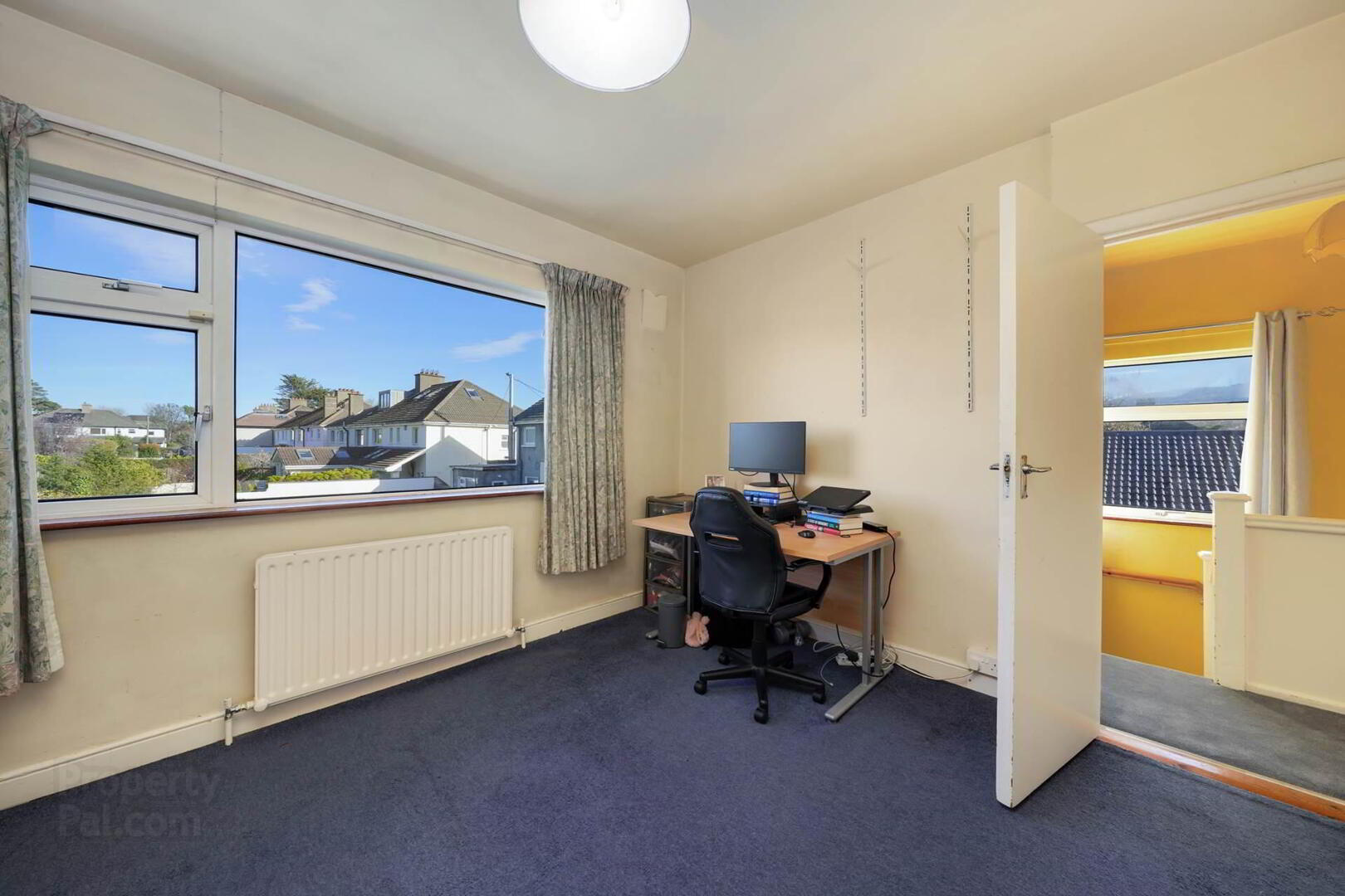 44 Pine Copse Road 24 of 28
