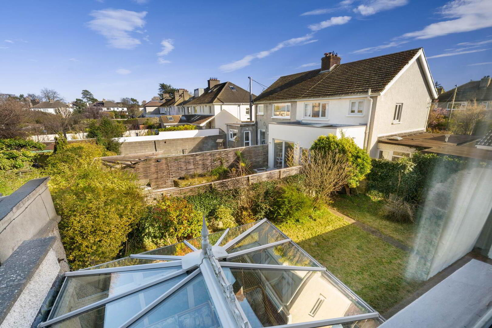 44 Pine Copse Road 25 of 28