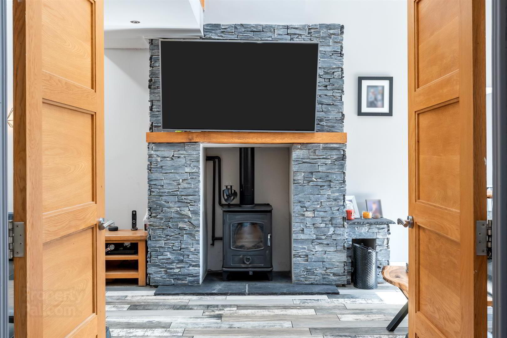 Swallow Barn, 11a Cardy Road East 20 of 34