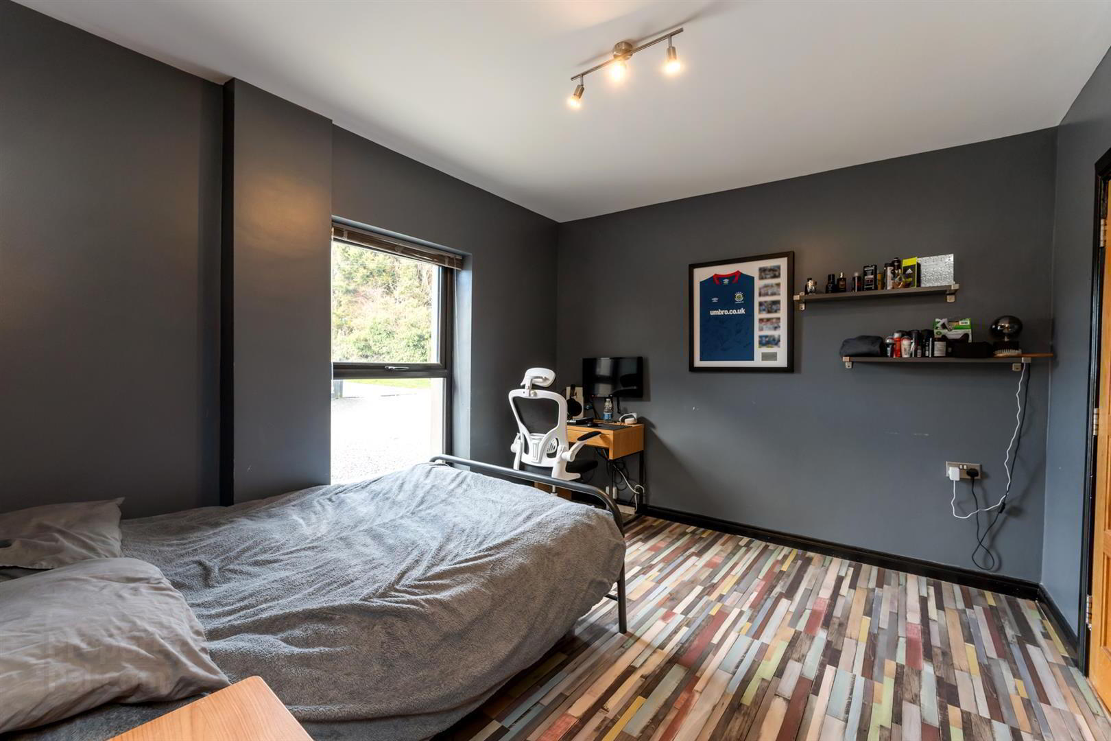 Swallow Barn, 11a Cardy Road East 10 of 34