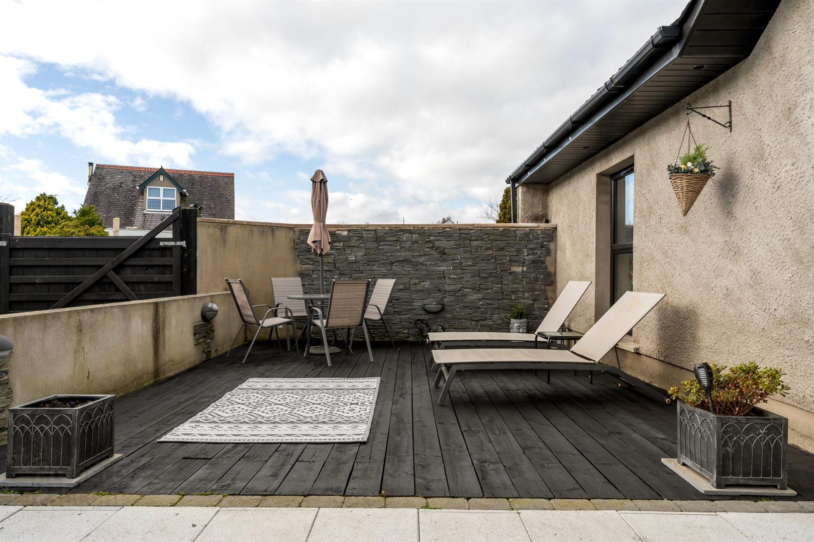 Swallow Barn, 11a Cardy Road East 27 of 34