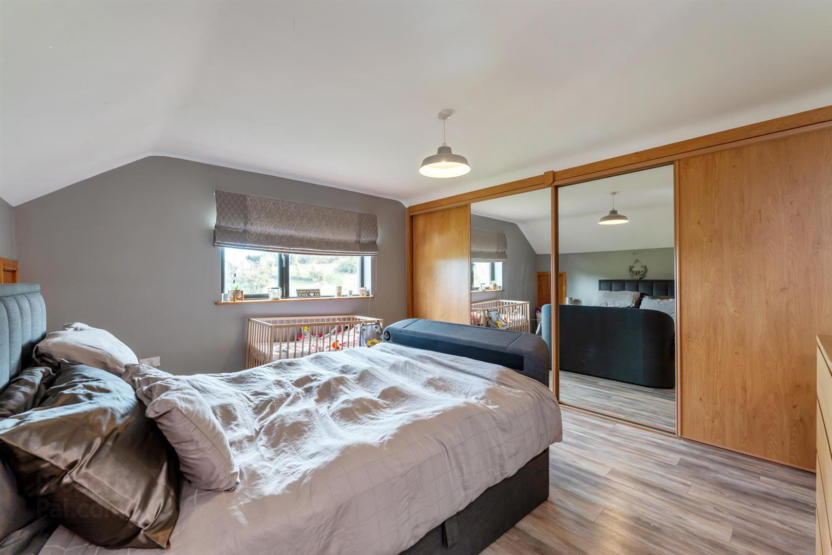 Swallow Barn, 11a Cardy Road East 25 of 34
