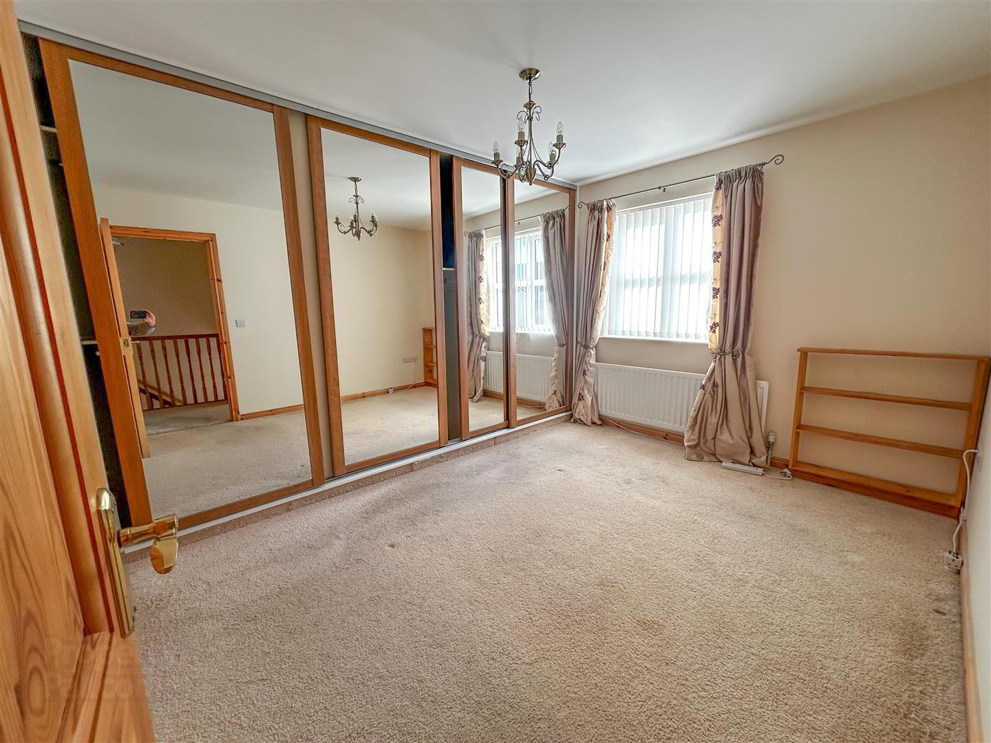 24 Castlewood Crescent 12 of 22