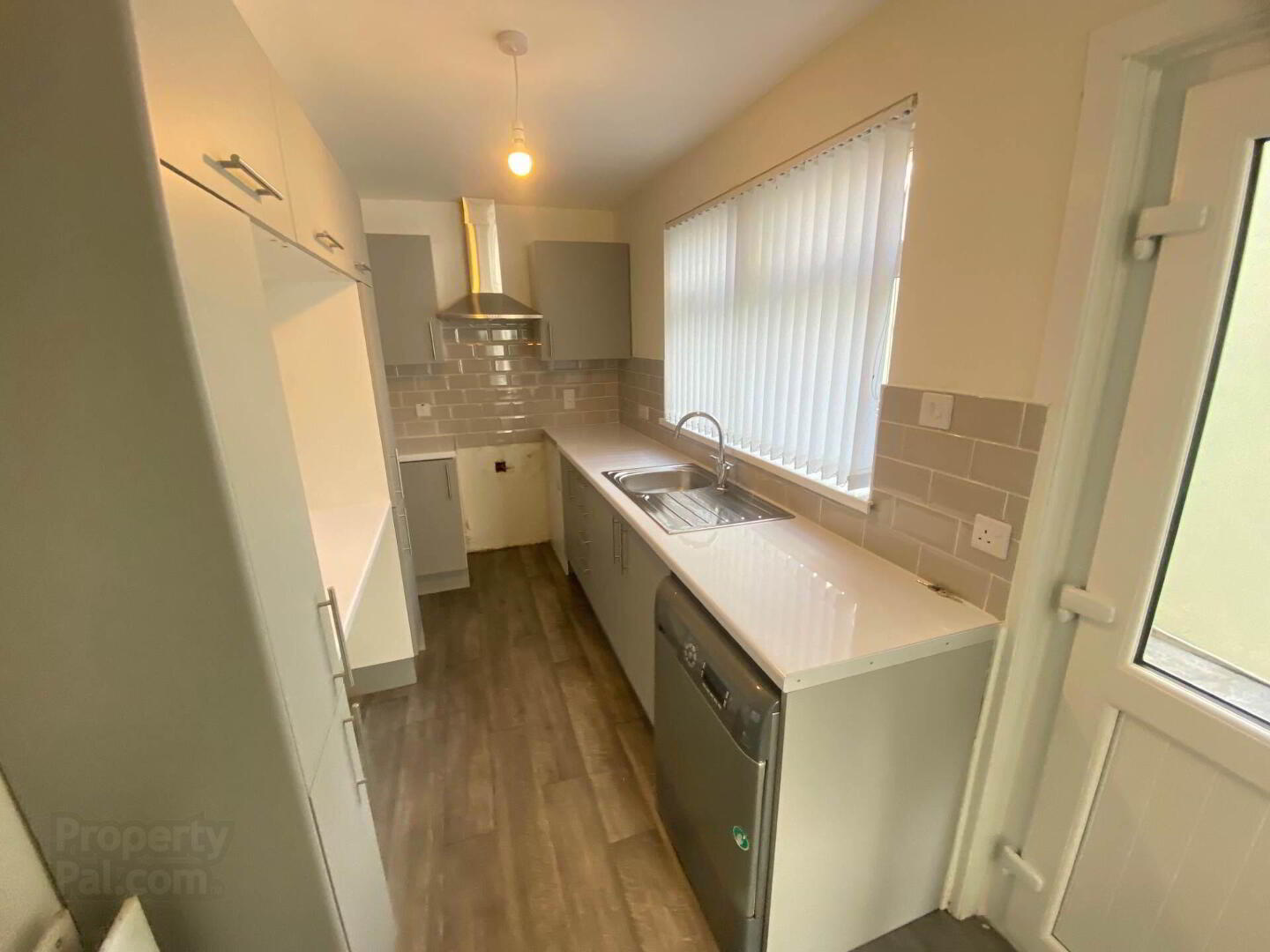 62 Isoline Street 9 of 16
