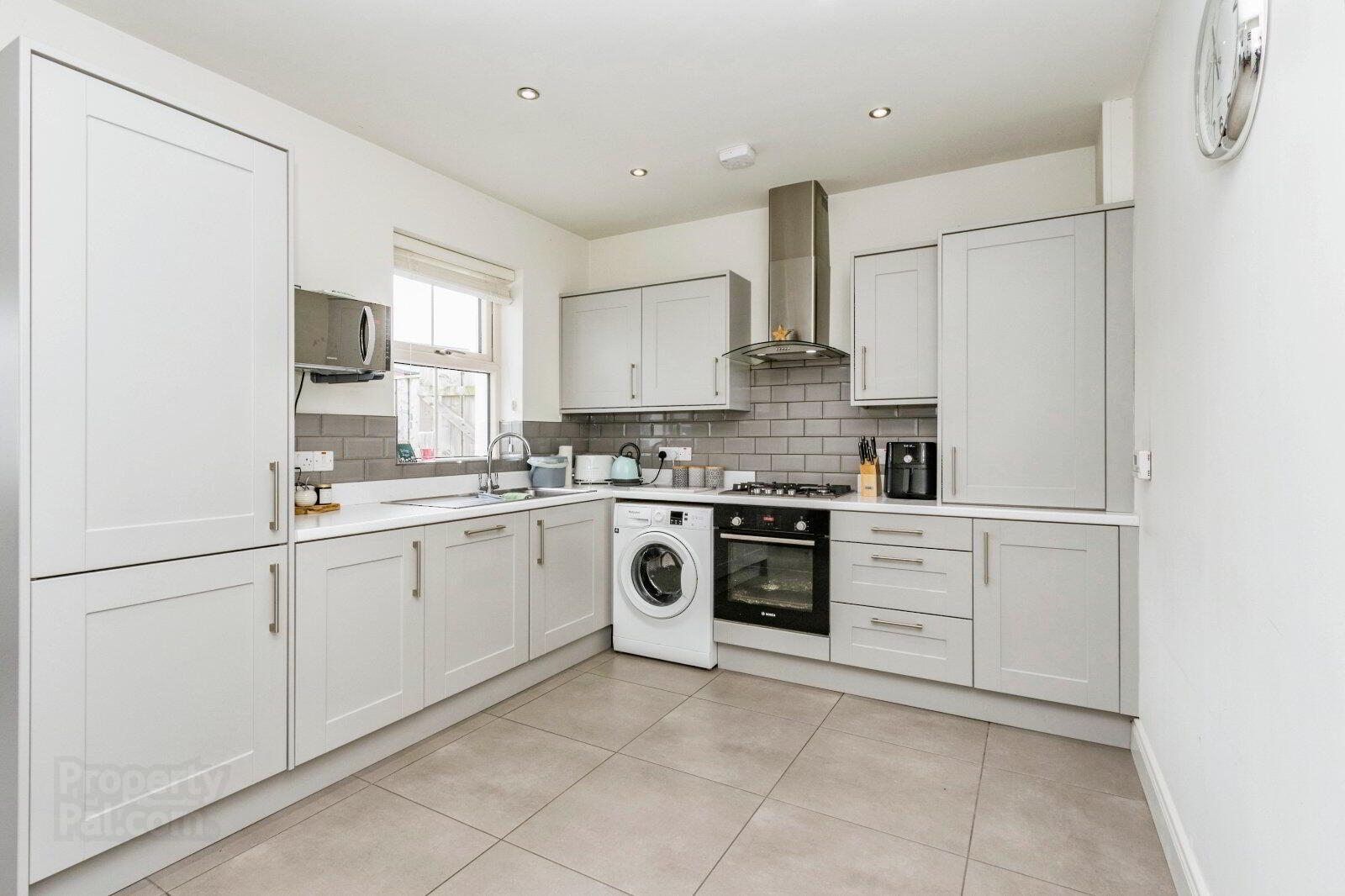 9 Helens Wood Lane 8 of 20