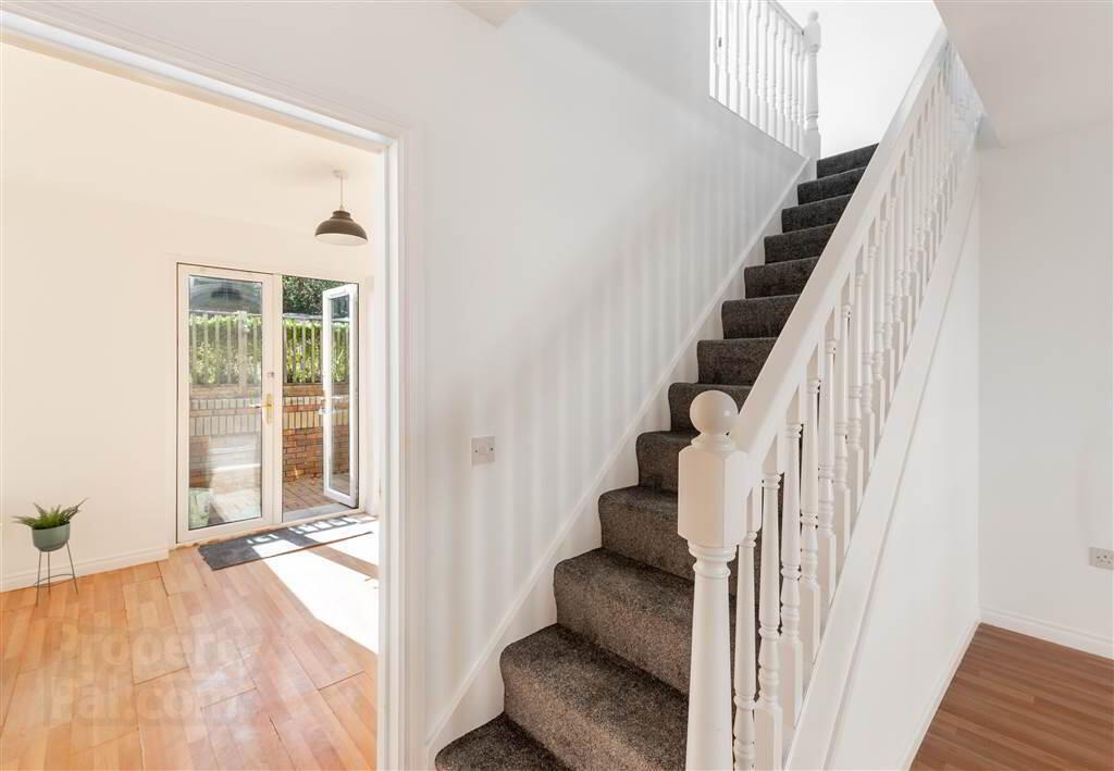 11 Glenburn Manor 7 of 20
