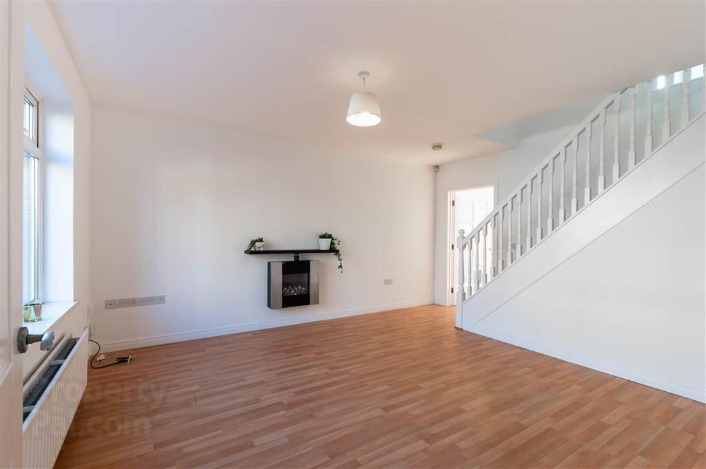 11 Glenburn Manor 5 of 20