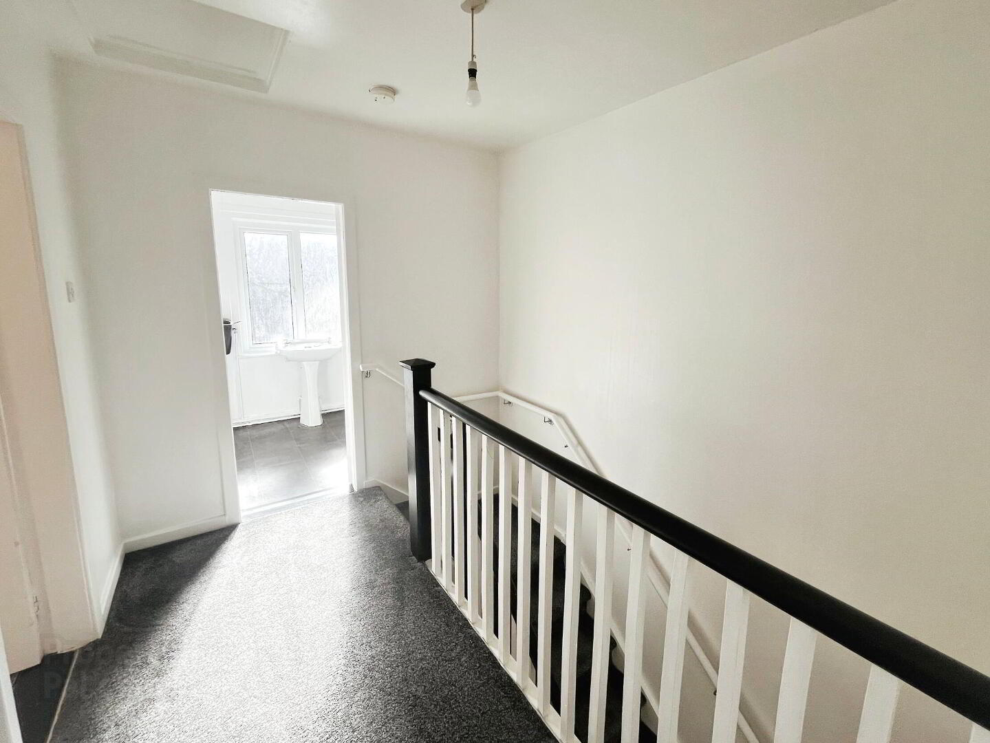 3 Belvoir Crescent 6 of 13